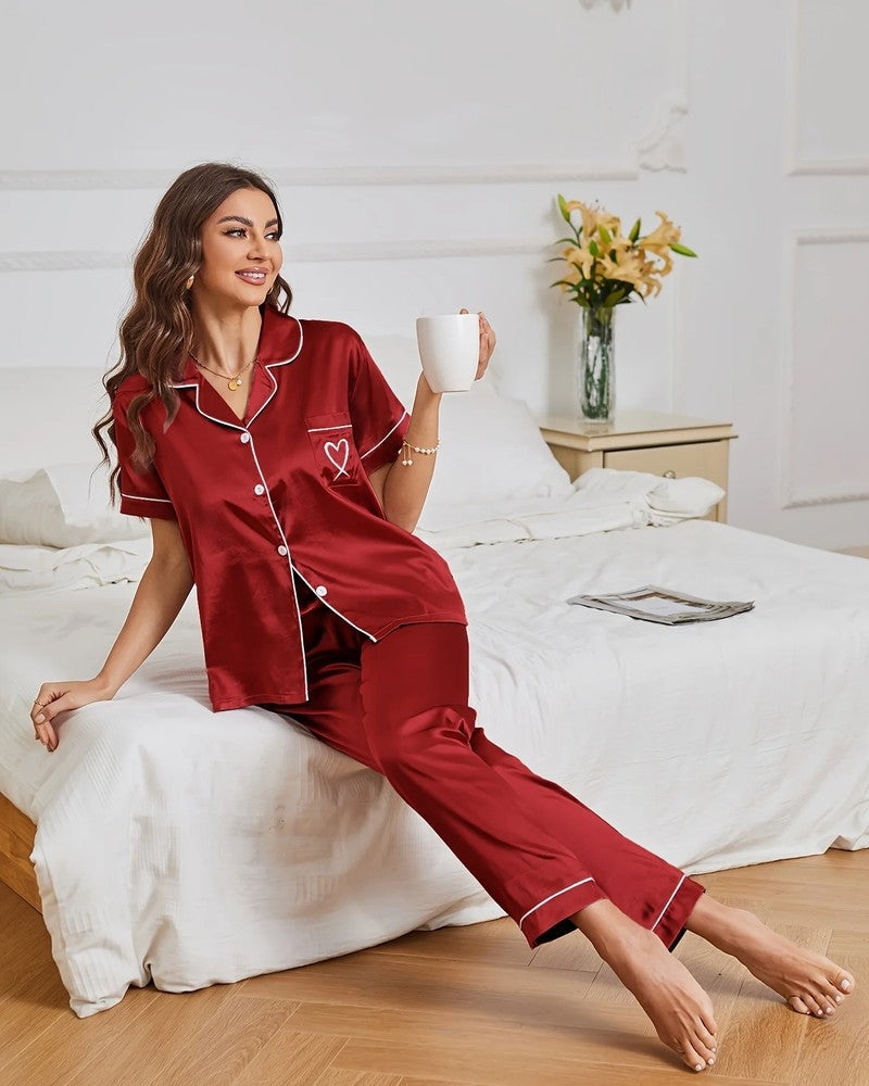 Elowis Relaxed Satin Pajama Set