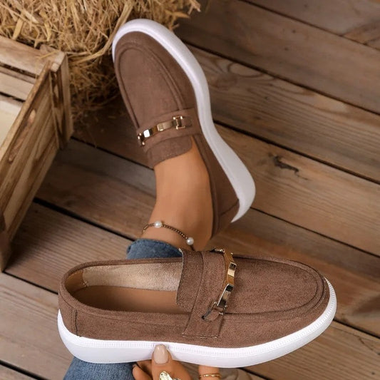 Lerone Relaxed Chain Accent Loafer
