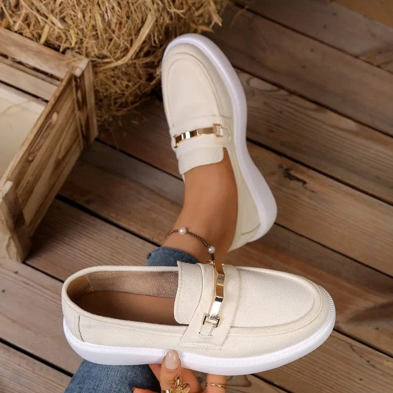 Lerone Relaxed Chain Accent Loafer