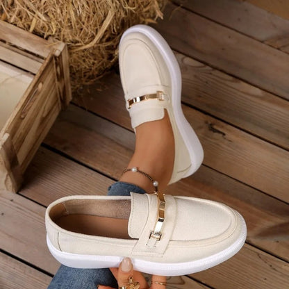 Lerone Relaxed Chain Accent Loafer