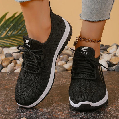 Lunari Knit Lightweight Running Sneakers