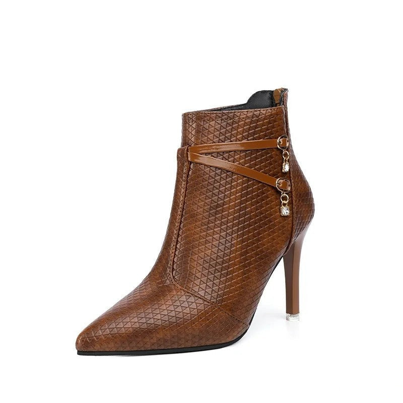 Marzelle Textured Pointed Toe Ankle Boot