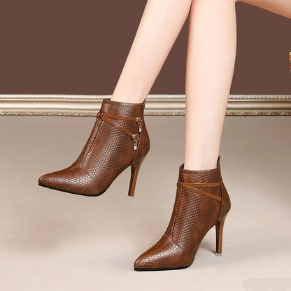 Marzelle Textured Pointed Toe Ankle Boot